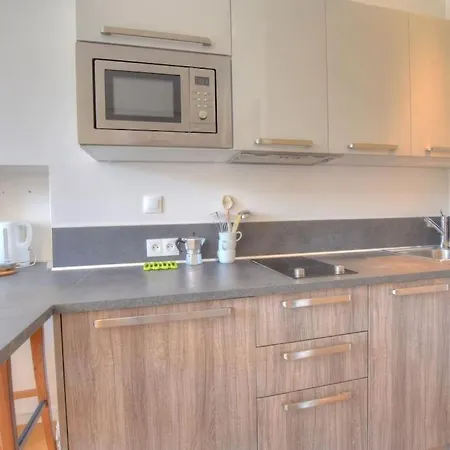 4 - Cosy Old Antibes