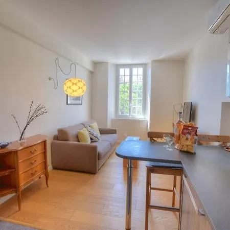 4 - Cosy Old * Antibes